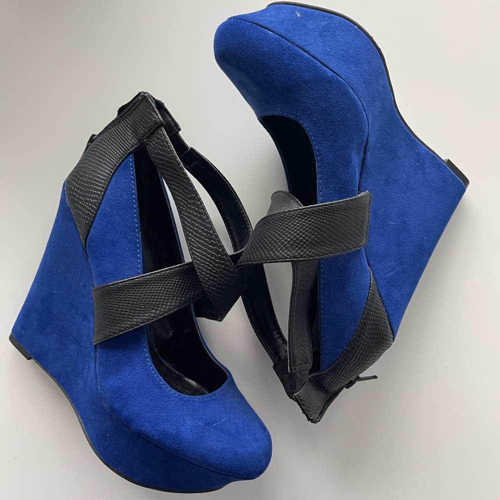 Blue and black strap wedges - Picture 1 of 4